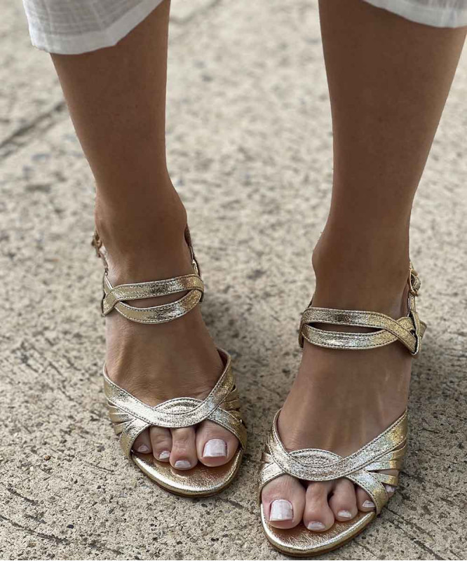 Sandales dorés fines brides